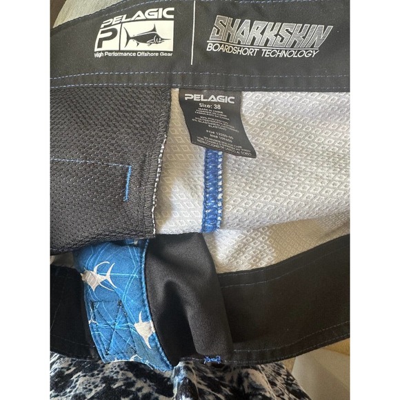 ✨2/$20 Pelagic Sharkskin Board Shorts American Flag Swim Fishing Size 38 - Picture 6 of 6